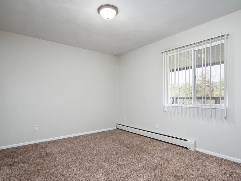Lakewood Apartments — Photo 37