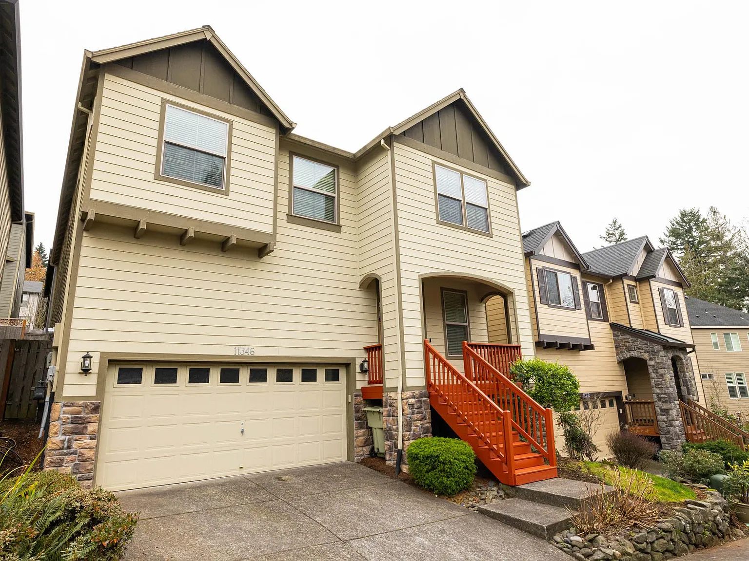 4 bed, 2.5 bath, 2755 sqft, $3,350 — Photo 1