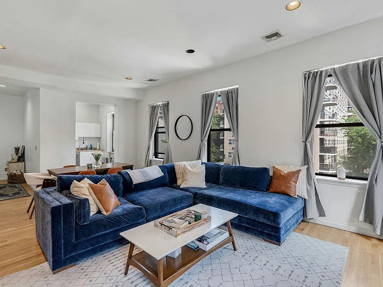 300 Hudson St #7 — Photo 3