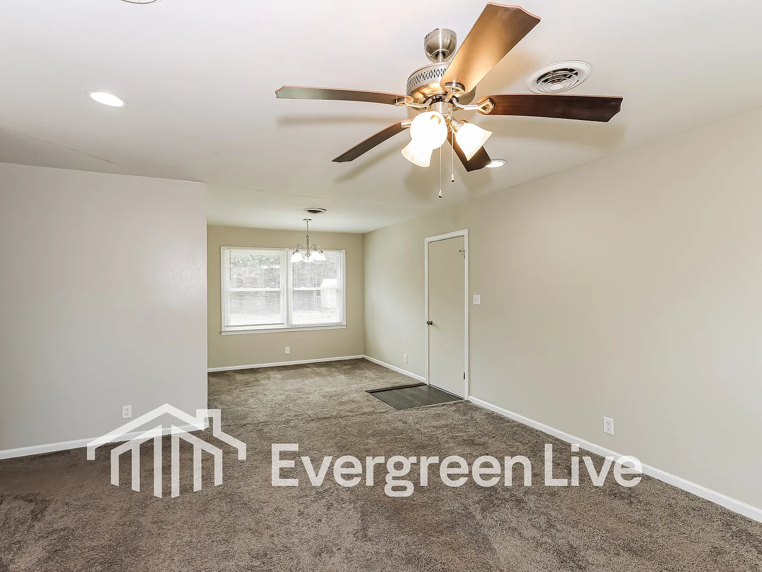 3 bed, 2.0 bath, 1458 sqft, $1,245 — Photo 3