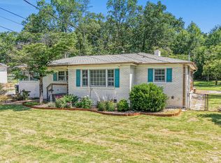 105 Sylvania Dr, Taylors, SC 29687