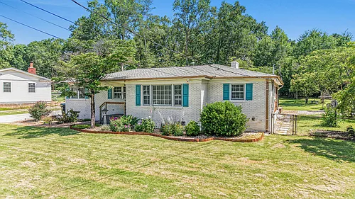 105 Sylvania Dr Photo 1