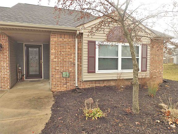 2nd image of 707 Sandalwood Dr
