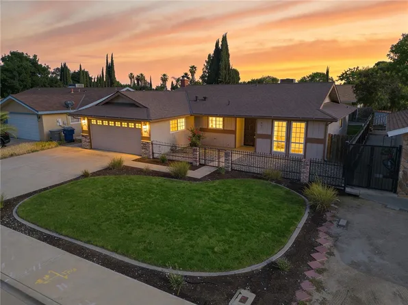 931 Orangewood Ct, Lemoore, CA 93245