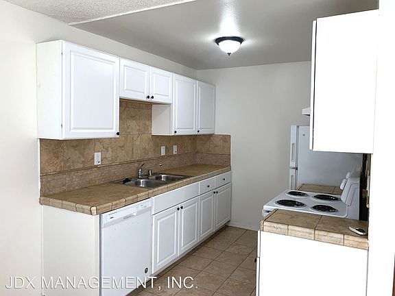 5th image of 909 S Sunshine Ave APT 15