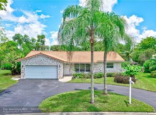10381 NW 42nd Dr, Coral Springs, FL 33065
