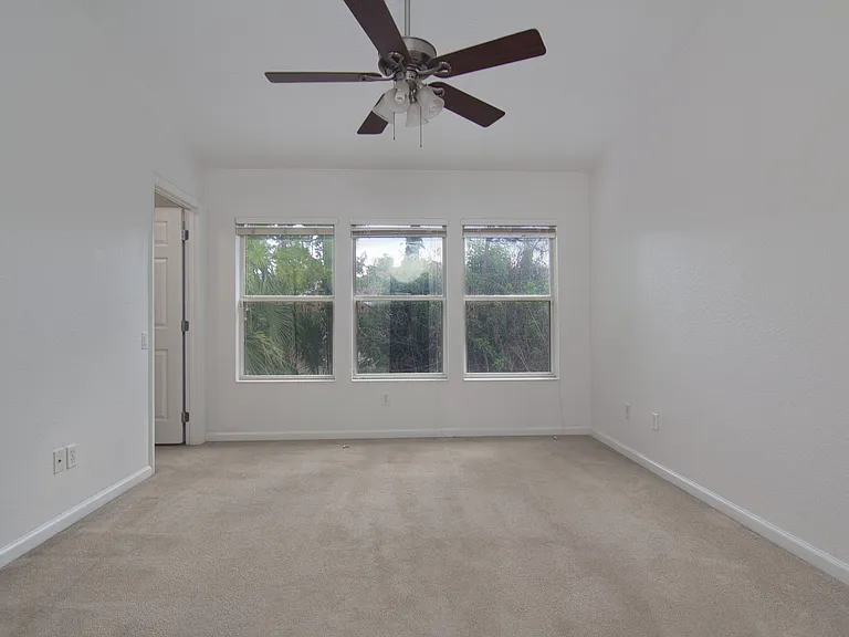 1020 Berkman Cir — Photo 10