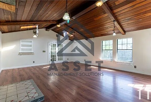 2604 SW 65th St — Photo 1