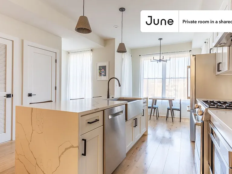 1340 Harvard St NW #B — Photo 11