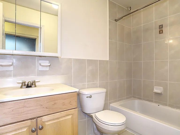210 New York Ave #2 — Photo 11