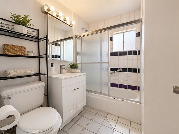 4th image of 1546 W 223rd St