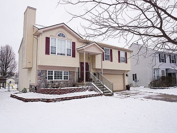 3rd image of 7295 Willow Creek Dr