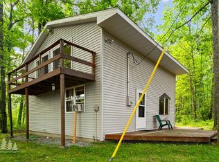 18340 Hilltop Rd, Atlanta, MI 49709