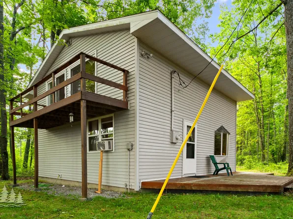 18340 Hilltop Rd, Atlanta, MI 49709