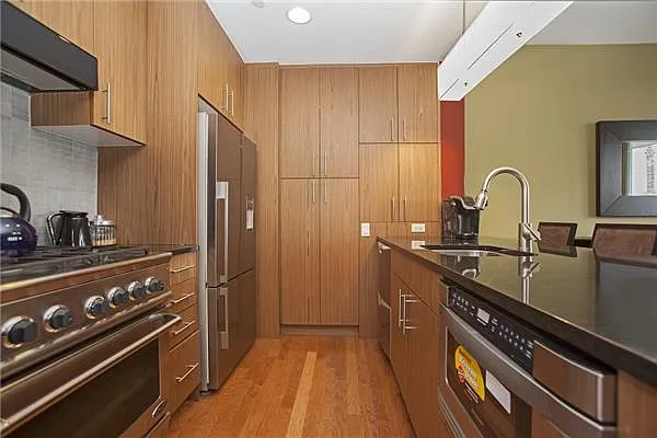 Rented by Space Marketing Shop | media 37