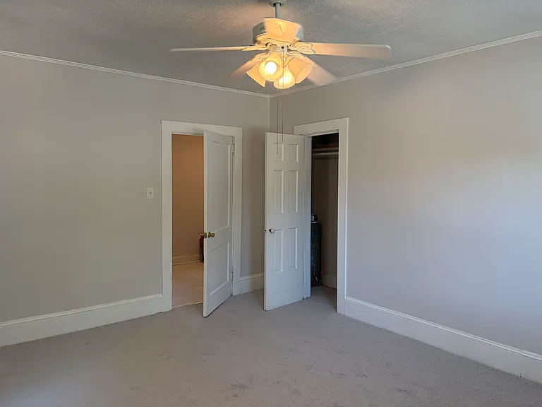 224 W Park St — Photo 13