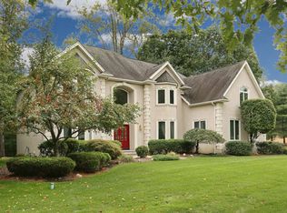 106 Oak Haven Ln, Franklin Lakes, NJ 07417