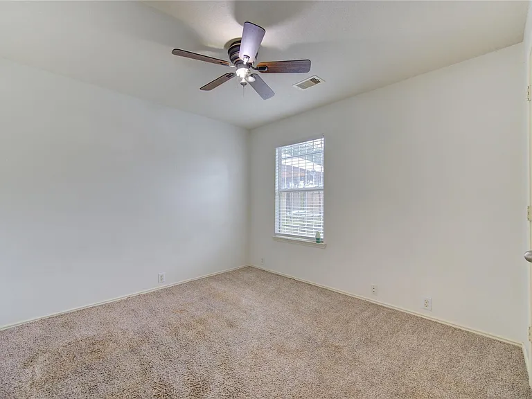 14027 Coveney Dr — Photo 25