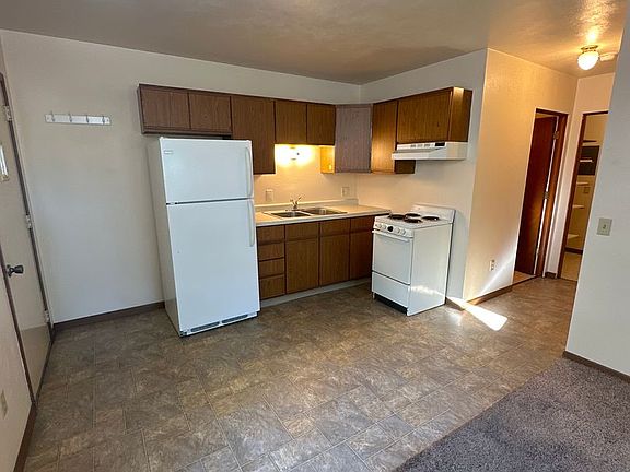 2nd image of 1426 Gardenette Dr #3
