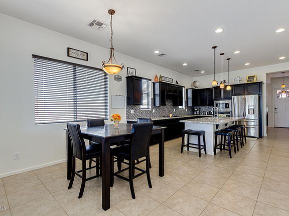 4th image of 20497 W Briarwood Dr