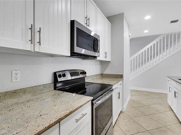 5th image of 7738 Bristol CIR