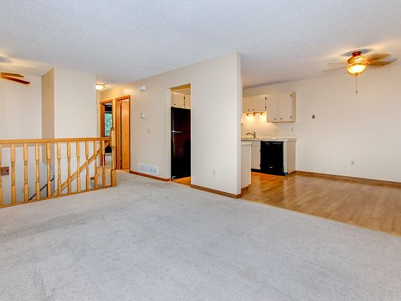 2nd image of 10021 Cord St NE