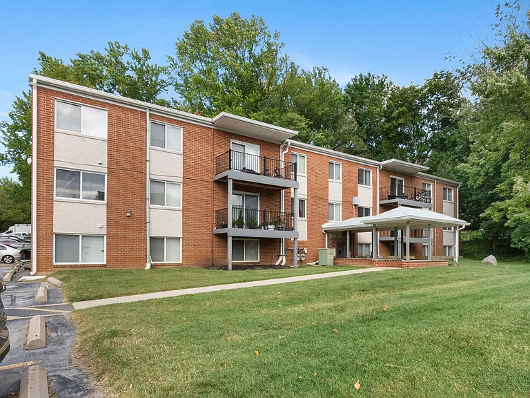 Westover Pointe — Photo 20