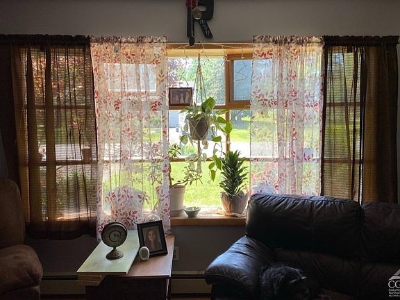 3rd image of 128 Cortland Drive