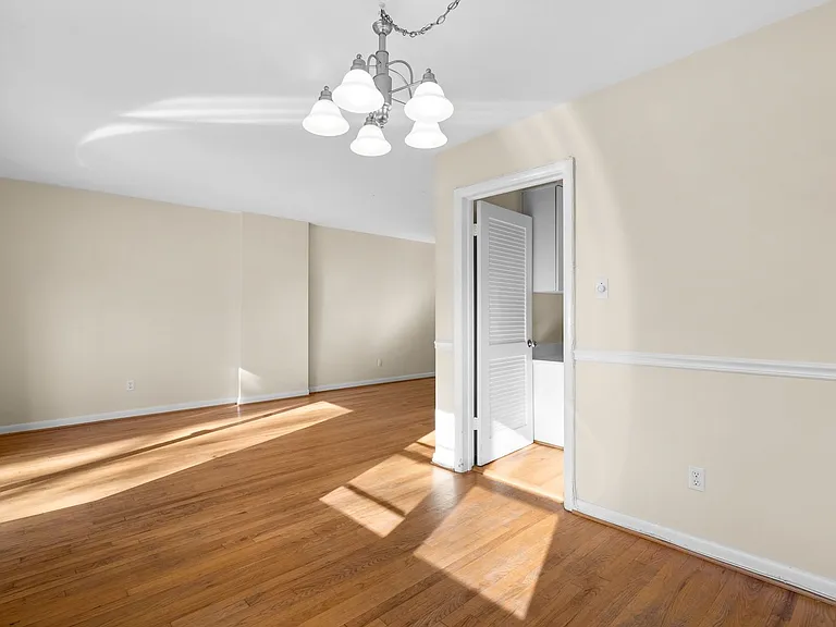 3638 Alton Pl NW — Photo 7