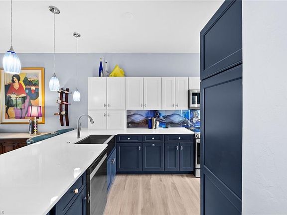 4th image of 9500 Highland Woods BLVD #108