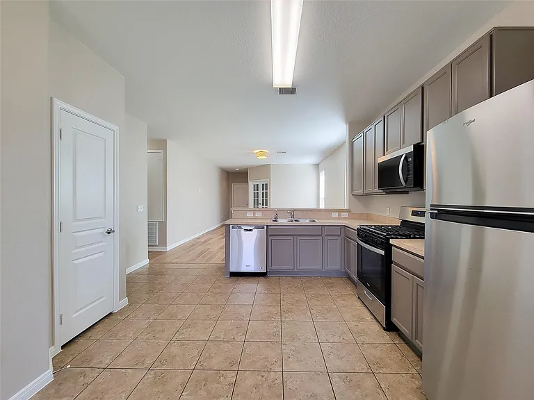 6535 Dayridge Ln — Photo 19