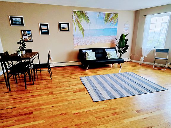 3rd image of 176 Beach 97th St #3