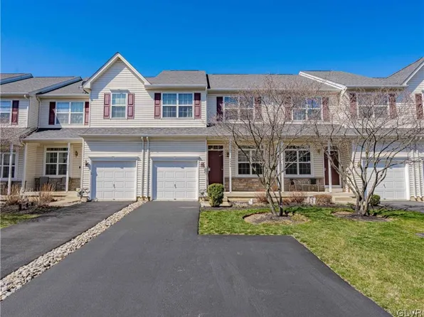 1038 King Way, Breinigsville, PA 18031