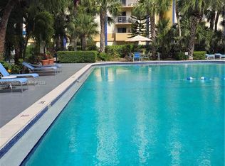 4550 NW 9th St APT 505E, Miami, FL 33126