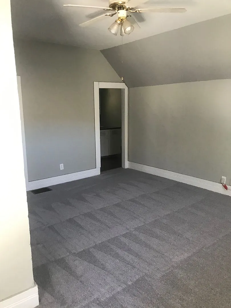 1105 Tippecanoe Street — Photo 3