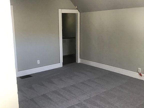 3rd image of 1105 Tippecanoe St APT 2