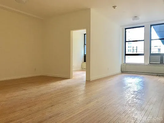 Rented by City Connections Realty | media 32