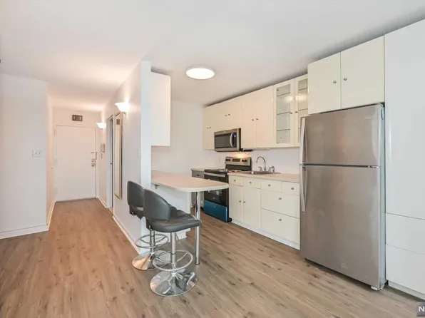 115 Polifly Rd APT 4H, Hackensack, NJ 07601