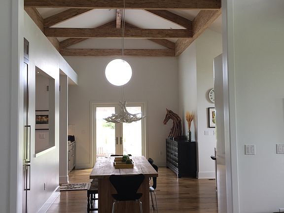 dining room/kitchen/bev. bar