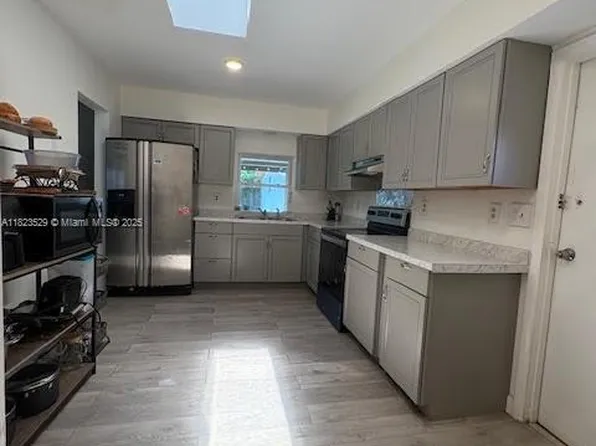 7740 NW 34th St, Hollywood, FL 33024