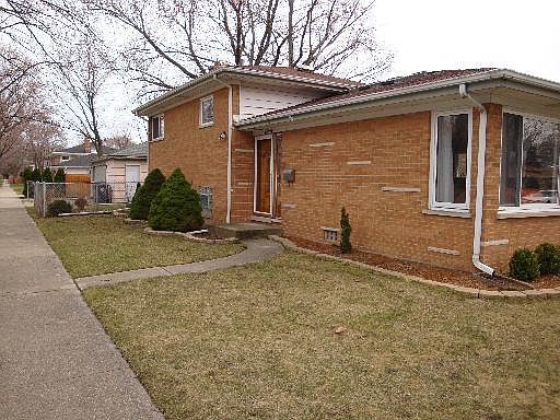 1st image of 9047 N Moody Ave
