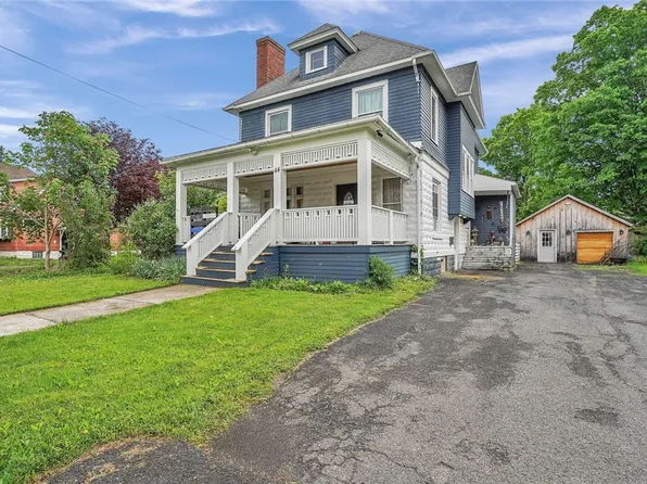 44 Maple St, Arcade, NY 14009