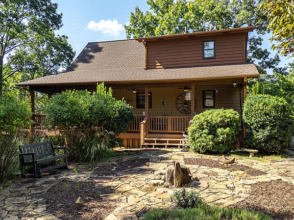 3rd image of 50 Red Bud Ln