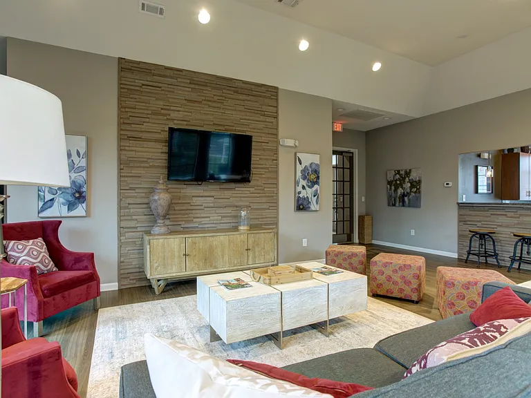 Residences of Gallatin — Photo 10