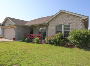 807 W Chalet Dr, Columbia, MO 65202
