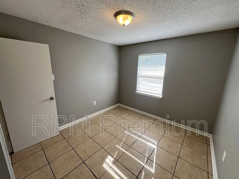 5143 Baker Blvd #C — Photo 13