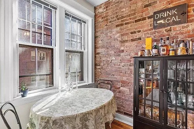 4 Crawford St #2 — Photo 8
