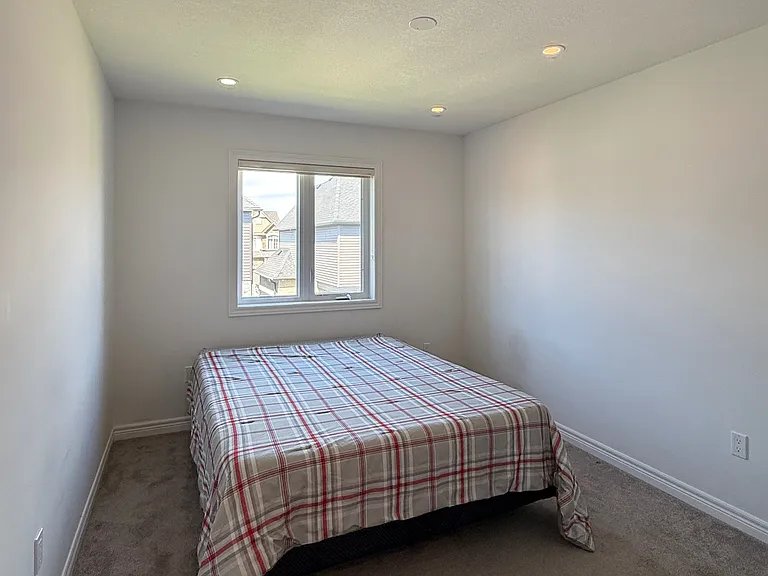 72 McLean Ave — Photo 20
