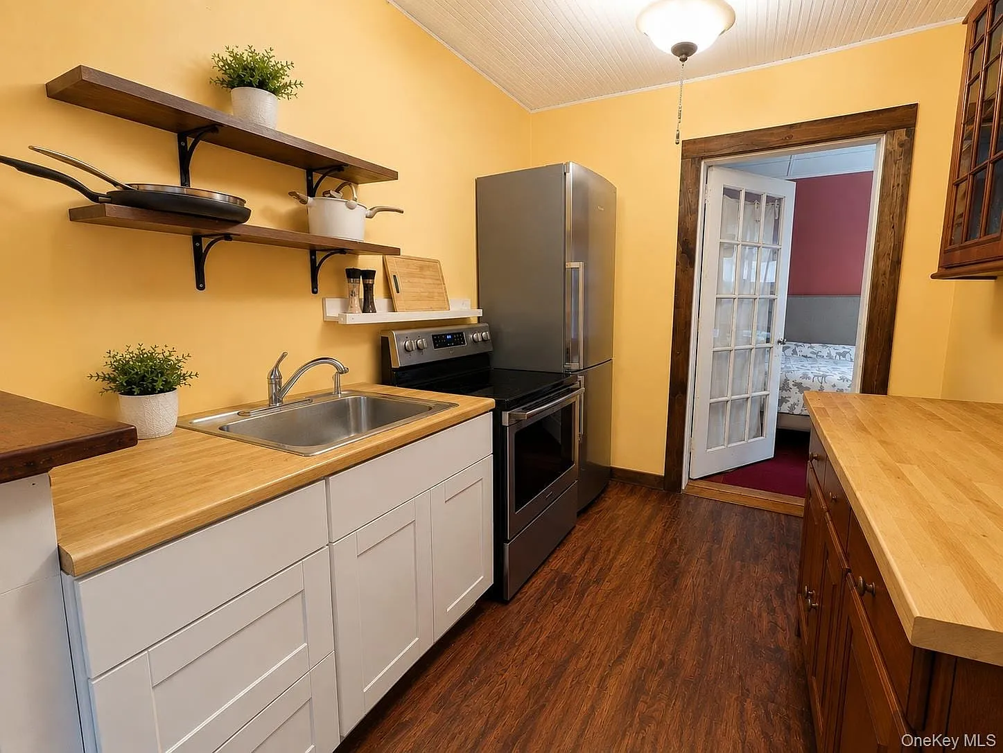 1 bed, 1.0 bath, 450 sqft, $2,300 — Photo 4