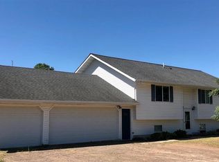 324 Goad Dr, Wrenshall, MN 55797